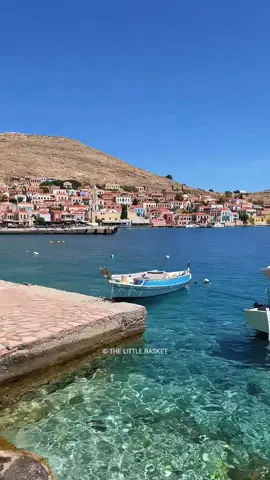 If Maldives and Italy had a baby it would be this Greek island #greece #greekislands 