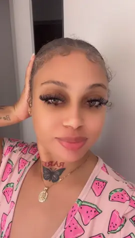 Don’t mind my sleepy hair lol. But these lashes are sooooo bomb!!!😍😍#clusterlashes #lashestutorial 