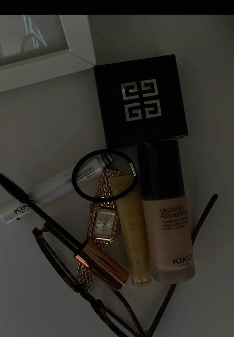 #girlnecessities #girliessentials #dailyessentials #aestheticvibes #coffeelover #parisianvibes #softgirlvibes #thatgirlaesthetic #morningroutine #musthaves #feminineenergy #prettythings #routineinspo #elegantlifestyle #simplepleasures 