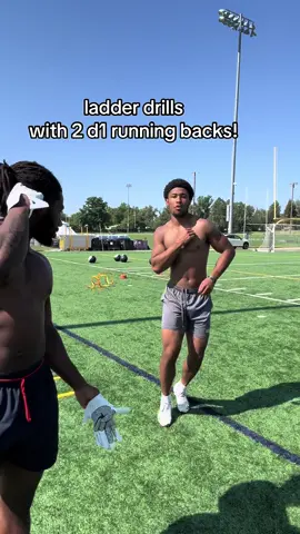 some good work with @giftofyah__  #d1 #ladder #drills #work #athlete #dreams  -make sure you finish everything with a 5-10 yd burst bro! -keep the ball high and tight, minimal movement especially when cutting! -eyes up, you can’t see you can’t move, simple -fast feet but efficient! -don’t be afraid to mess up, mastering most things takes 1000 attempts 