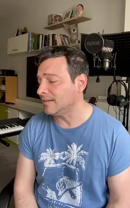 Estamos de acuerdo en que esta es la canción más religiosa de #alejandrosanztiktok #sihaydios #alejandrosanzfans #cantar #musica #fyp 