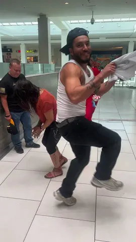 #fyp #itsfreakinneyney @La Putasos Melodie Villanueva @10UnBolsaso #trending 