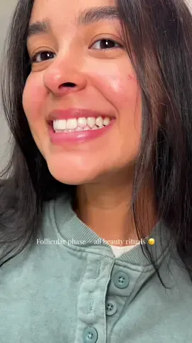 Who else does all their beauty rituals during your follicular phase so you don’t feel as blah during your luteal phase? 🙂‍↔️ #follicularphase #HormoneHealth #RealisticWellness #CycleSyncing #wellnessjourney #WomensHealth #hormonehealing #postbirthcontrol 