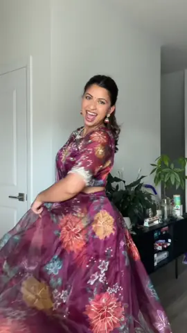 a perfect lehenga for my more modest girlies - the high neck blouse is still so cute with the florals & obv you can wear the skirt higher @Lashkaraa  #lashkaraa #lehenga #modestfashion #browntiktok #browngirls #indianwedding #tamiltiktok #tamil 