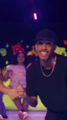 JÁ ASSISTIRAM O CLIPE, OH MÃE COMPRA BOBBIE GOODS, VÃO LA ASSISTIR O CLIPE #lukaomec #bobbiegoods @Mc Bringel 