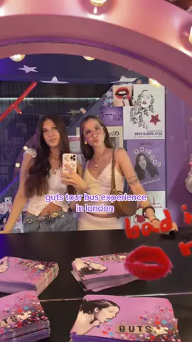 so happy I finally got to see the guts tour bus💜#oliviarodrigo #gutsworldtour #gutsworldtourspilledbus #gutsspilled #gutstourlondon #bsthydepark #americanexpress #livies #livieshq #fyp #videoviral @Olivia Rodrigo @livies hq ❤️ 