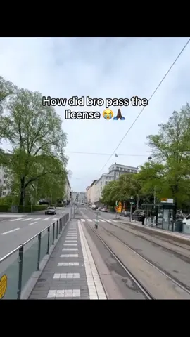 SCOOTER ADVENTURE UNEXPECTED RIDER! 🛴😲🔥#ScooterLife 🛴✨ #GlarusAdventures 😎🎉 #FunRide 😂👍 #UKVibes 🇬🇧😄 #StreetFun 🚦😆 #ZoomZoom 🏃‍♂️💨 #GoodVibesOnly 🌟🛴