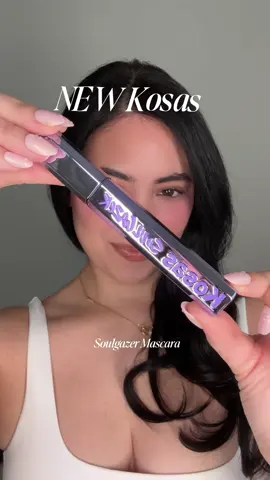 Couldn’t gatekeep this one! 👀@Kosas is coming out with a NEW 2-in-1 mascara! 🪐  Soulgazer is part mascara part lash boosting serum -aka lift, length, volume + long lasting benefits >>>>  #Kosas #mascara #makeuptok #lashes #newmakeup 