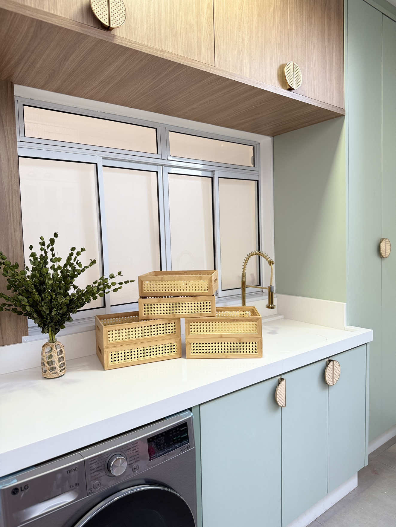 Quer o link!? Comente eu quero que te envio mas tbm está no link da bio e nos destaques “link” ✨🤍. #organizar #organizadores #lavanderia #lavanderiaorganizada #organizacão #lavanderiaverde #cozinhaverde #achadinhos #achadinhoshopee #comprasnashopee #videoviral #casaorganizada #dicasdeorganização 