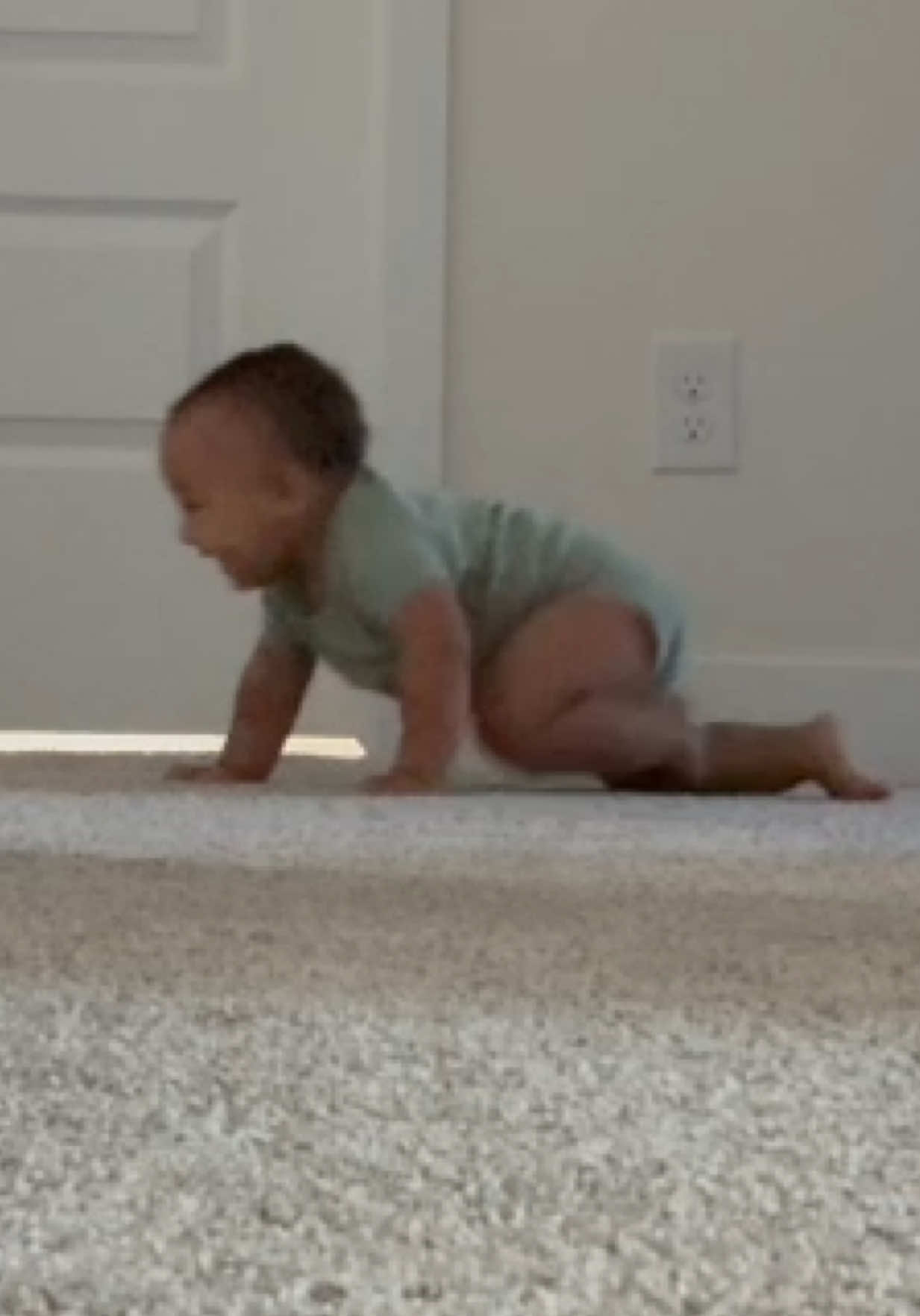 Not gone lie.. we be having fun 🤷🏽‍♂️😂😂 @Zaza #zaza #larobenz #babies 