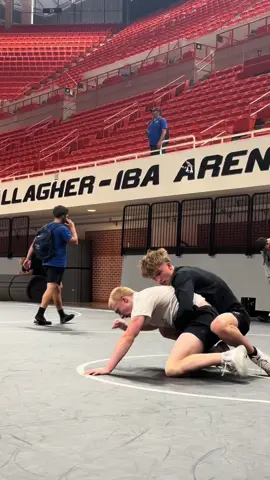 Not giving him the full thing #wrestling #unviersityofoklahoma #fyp #famous #🥳🥳🥳 #CapCut 
