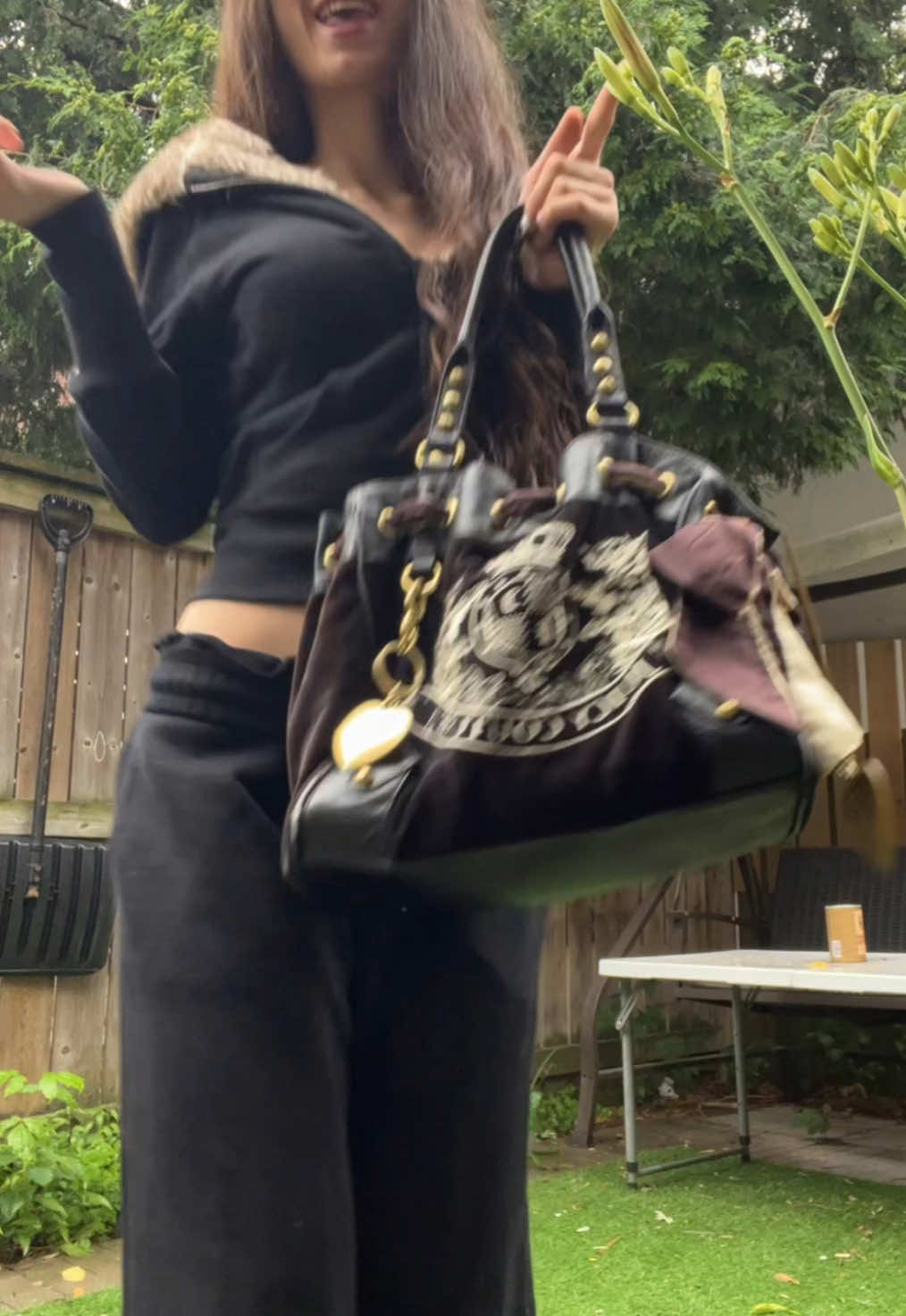 Physcooo💋🖤 #lowrisepants #outfitinspo #swag #hiddencult #2000sfashion #y2kfashion 
