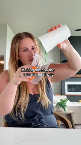 Such a unique way to make matcha. #satire #cracklecup #matchatok #interestingthings 