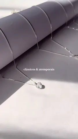 ✨ Clássico, atemporal e essencial. O nosso colar ponto de luz é aquele toque de brilho que nunca sai de moda! Perfeito para usar sozinho ou compor com outros colares. 🤍   * Acessórios em prata legítima 925. ⠀ #Prata925 #foryoupage #fyp #fypシ゚ 