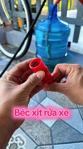 Béc xịt rửa xe. Loại nhựa màu cam có thể điều chỉnh tia nước. Ae quan tâm ghé giỏ hàng em nha. #dotinhmexe #xpandercross #xuhuong #viral #tiktok #ttlk #muataitiktok #chamsocxe 