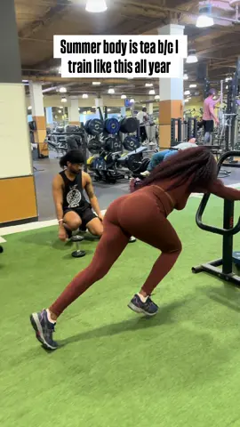 Grinded all year, now summer is here ☀️ #Fitness #fitnesscoach #fitnessgoals #body #strengthandconditioning #postpartum #mombod #mom #explore 