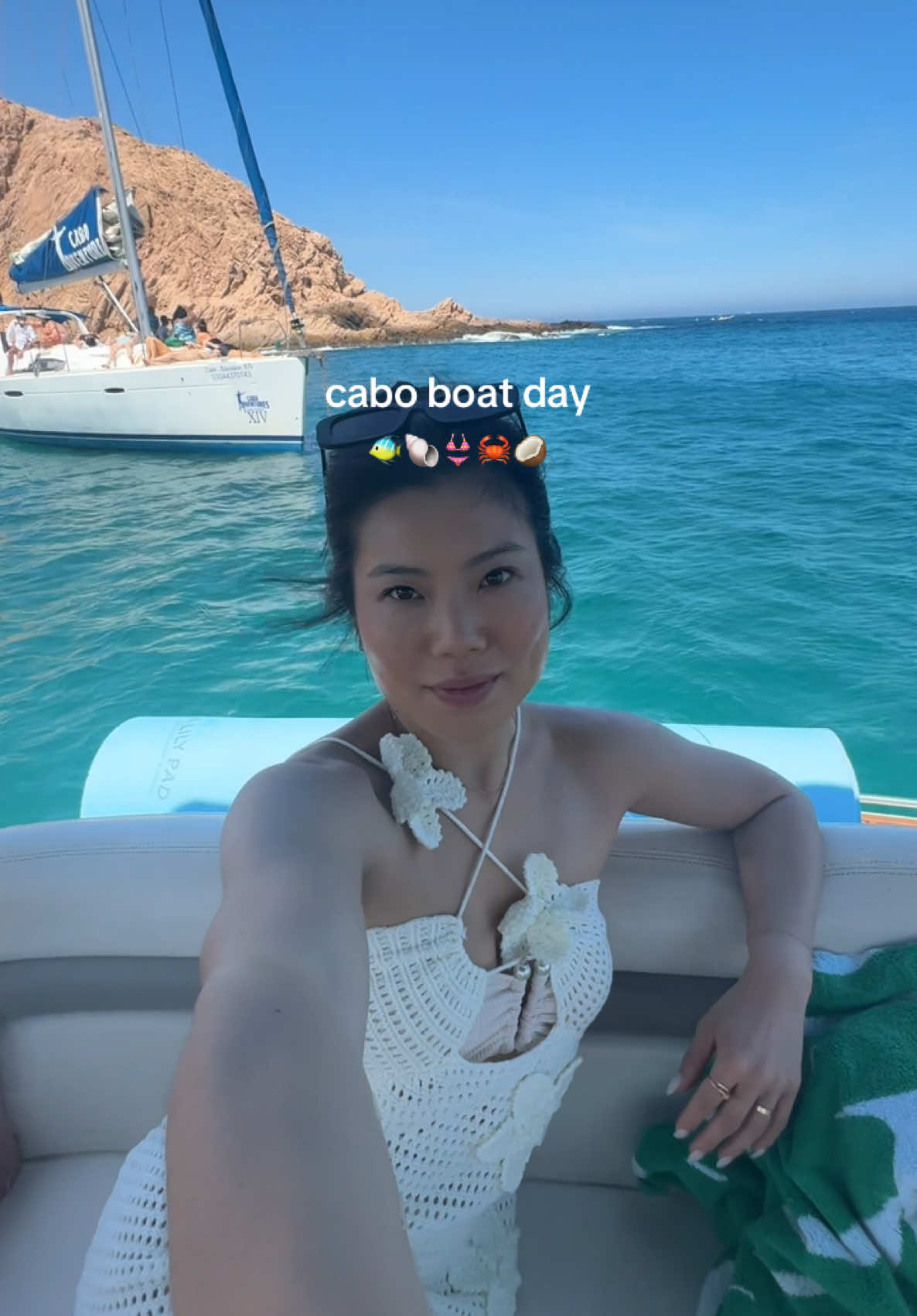 a fun 4 hrs of snorkeling, paddle boarding, and laying out 🌞 highly recommend renting a private boat in cabo! it was about $700 and fits up to 8 people 🛥️  #cabosanlucas #cabosanlucasmexico #cabowedding #caboadventures #mexico #traveltransition #traveltiktok #fyp 
