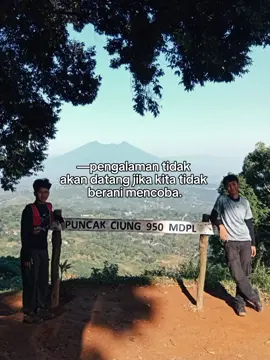 hebat itu ketika bisa bawa temen first time ke mdpl pertamanya#gunungciung950mdpl #pendakigunung #ciungsentul #fomo 