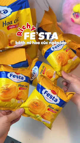 bánh mì hoa cúc ngàn lớp nhà Richy ngon đ.ỉnh 😋😋🥐🥐 #banhmihoacuc #richy #festa #banhnganlop #review #unboxing #anvat #bythaomi #muataitiktokshop #xuhuong #fyp 