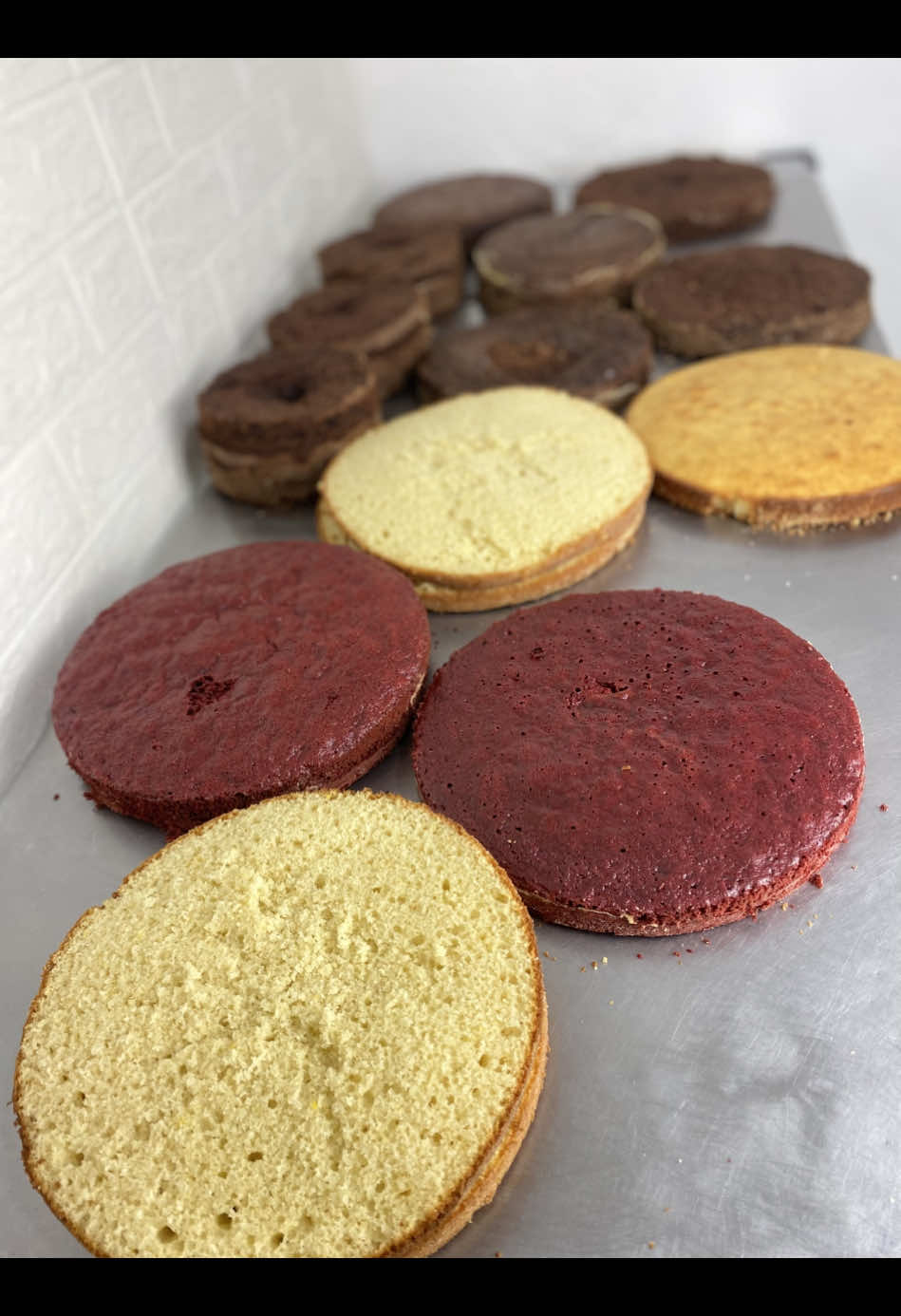 Olha a hora que tive tempo de postar hoje 🤡😮‍💨👩🏻‍🍳😅 #confeiteiratiktoker #bolosdecorados 