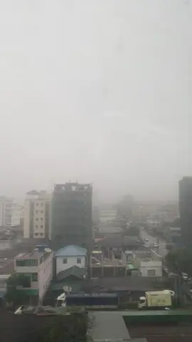 မြူမှုန်တွေဆိုင်းနေတဲ့ တောင်ကြီးမနက်ခင်းလေး#foryou #tiktokmyanmar #ksclothing #တောင်ပေါ်မြို့လေး