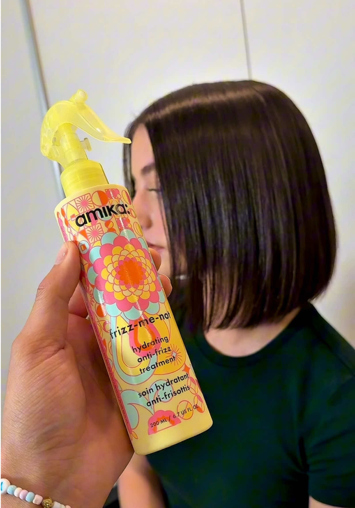 This is your “I tried nothing and still look good” cheat code. 👨🏻‍💻 Meet the @amika #FrizzMeNot treatment spray ✨ Your hack to getting smooth, frizz-free, & hydrated hair with a little side of heat protection.  #amikapartner 