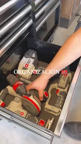 Ya se pidió unos organizadores para aprovechar mejor el espacio!! Luego les enseño cuando lo reacomode en las historias de mi otra red social 💗 @Noré Antonio  #toolbox #cajadeherramientas #garageorganization #husky #huskytoolbox #unboxing #organizedhome #organizacion #garagemusthaves 