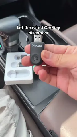 Let the wired CarPlay disappear#carplay #dealsforyouday #wirelesscarplay #carplayadapter #CAR 