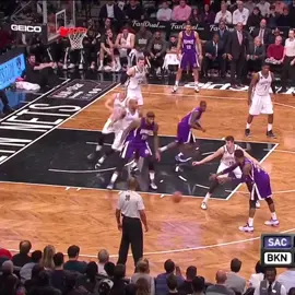 DeMarcus Cousins bully ball  #demarcuscousins #boogiecousins #boogie #NBA #nbahighlights #kings #sacramentokings #basketball #fyp #explore #nbaedits #hoops 