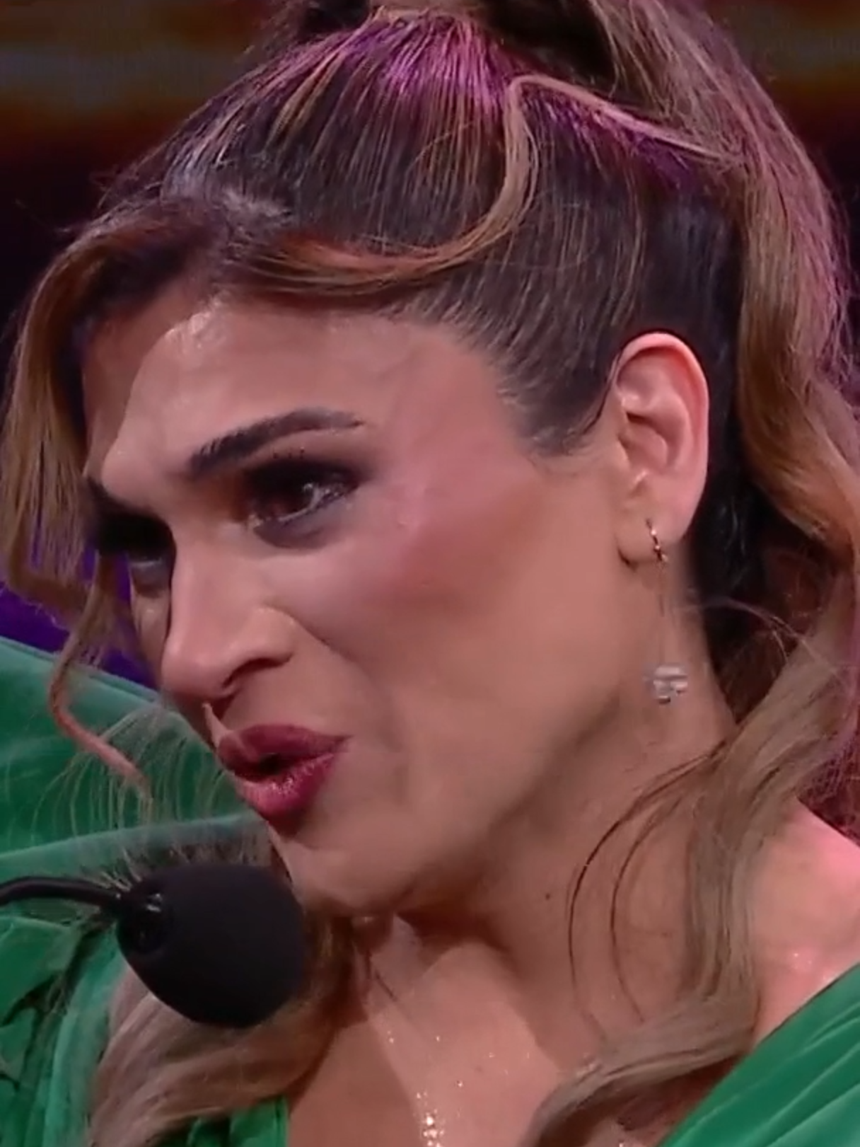 🏆 Luciana es la ganadora de #GHAwards al momento más emotivo 🥹✨ 👁 Mirá #GranHermano en mitelefe.com