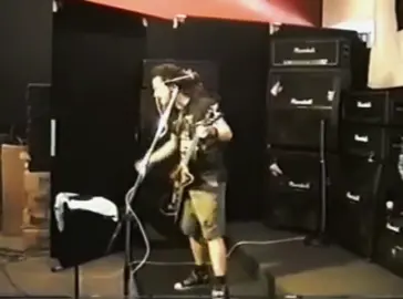 Part 2 | Dimebag Darrell’s Randall Amplifiers Q and A Live Session Filmed in 1993. #dimebagdarrell #dimebag #dime #pantera #vinniepaul #homemade #lessons #live #fyp #guitar #guitartok #guitarlesson #heavymetal #rock #texas #dallas #legend #guitarsolo #qanda #deanguitars 