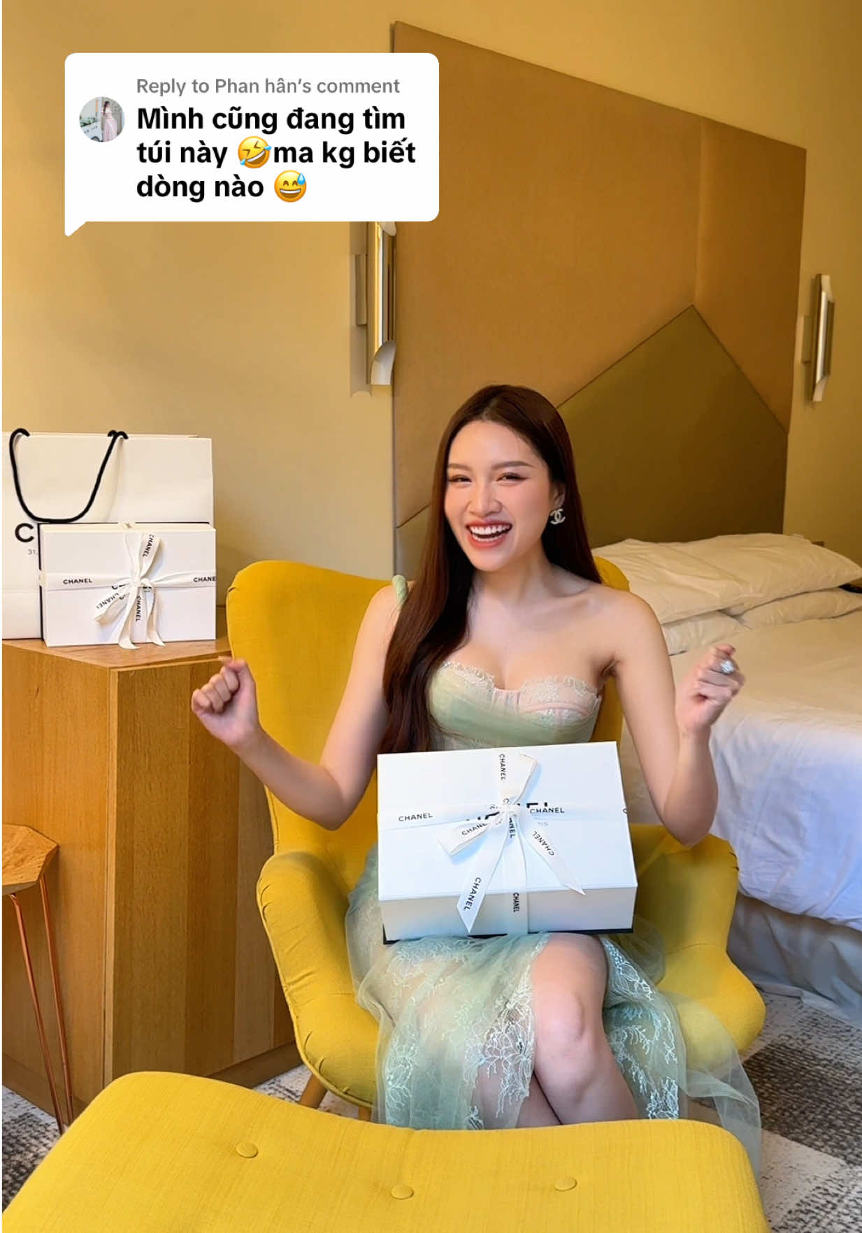 Replying to @Phan hân nếu muốn mua chiếc túi CC đầu tiên hãy chọn những mẫu classic như này nha #MCThanhThanhHuyen #thanhthanhhuyen #unboxing #daphop #ahopping 