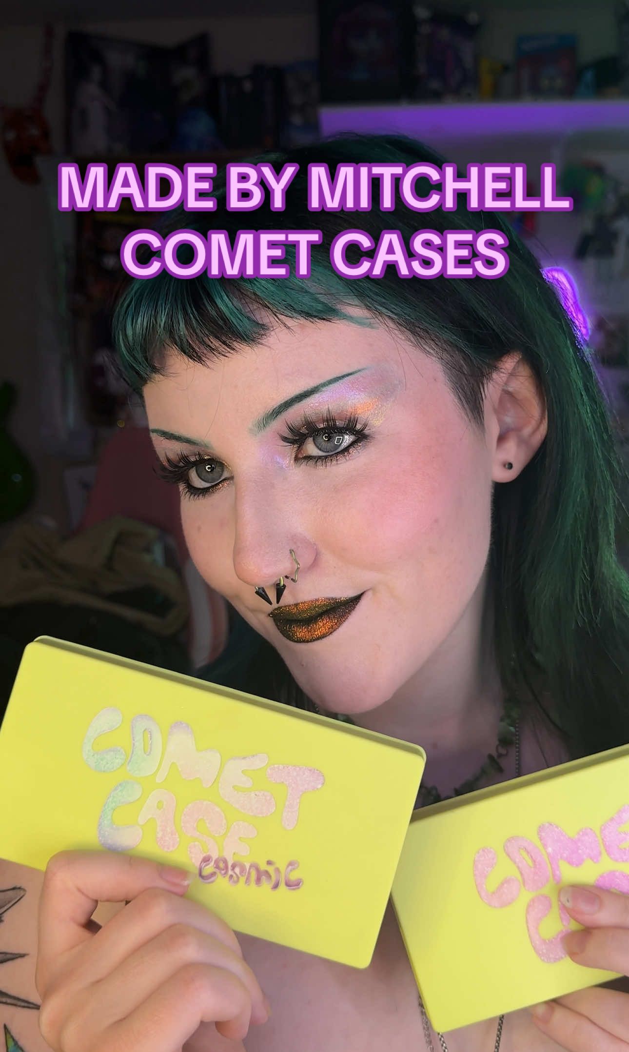 Obsessed with @madebymitchell @Made by Mitchell and obsessed with these comet cases!! 😫💚 #fyp #madebymitchell #mbm #cometcase #highlight #creammakeup #makeup #glitter #sparkles #highlighter #mbmcometcase #makeuptutorial #makeuplover #makeupreview #foryou #foryoupage #TikTokShop 