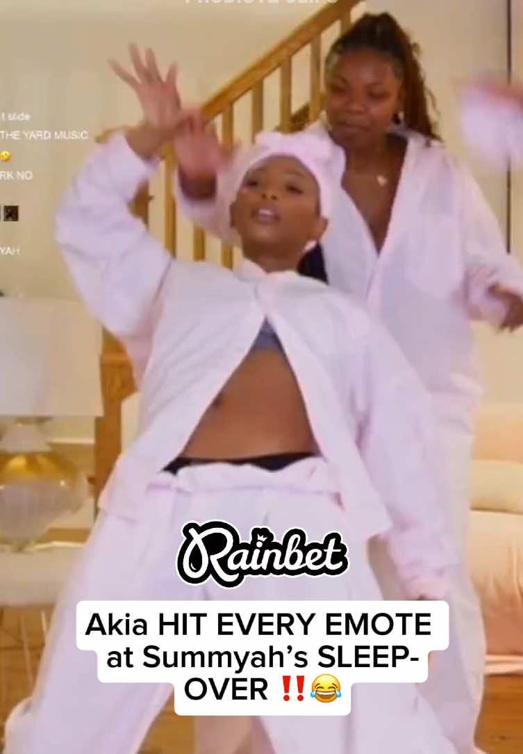 Akia HIT EVERY EMOTE at Summyah’s SLEEPOVER ‼️😂 #akia #summyah #emote #funny #trending #foryoupage @Summyah🫶🏻 