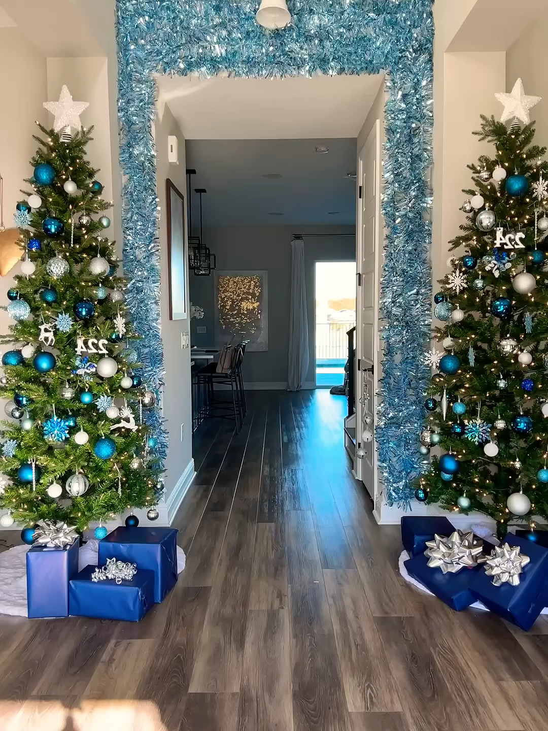 Walkin’ in a Winter Wonderland! ❄️🎄🤩 | Triple Charm#Shorts #fyp #dance #trending #sisters#viral #game #fypシ゚viral #foryou