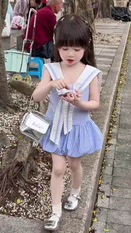 Váy xinh yêu cho bé gái #shopmẹánh #shopmeanh #thoitrangtreem #thoitrangchobe #xuhuong #setxinh #setchobegaixinh #setchobegai 