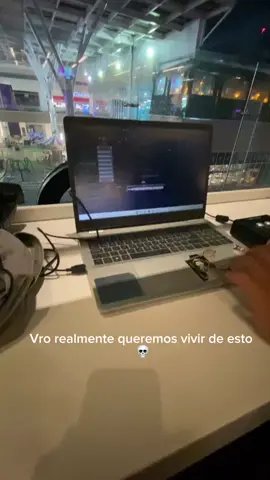 Apesar de no tener un lugar donde grabar buscamos la solucion para expresarnos un poco ;) #beatmeaking #cdmx🇲🇽 #producer #flstudio #beatmaker #amoralamusica #studio #romerorubiolineab #lineab 