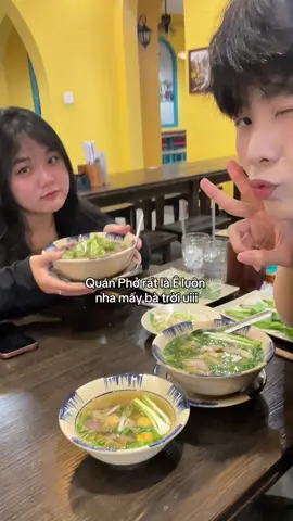 Phở ở đây dùng hơi bị Ê luôn nha #fyp #mukbangeatingshow #viral #food #phở #trending #xuhuong #fypシ #viralvideo #eating #foryou #fypシ゚viral @𝑵𝒈𝒖𝒚𝒆𝒏 𝑳𝒚 🥀 