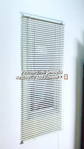 Obat cantik jendela dirumah😍 #jendelatirai #tiraijendela #hordengjendela #tiraigulung #perabotestetik #tiraigorden #gordenjendela #tiraivenetianblinds 