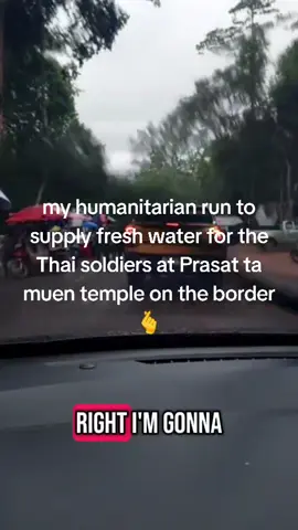 my humanitarian run to the border to supply the Thai soldiers with fresh water 🫰👍 #thailand🇹🇭 #water #pumping #armylover #giveback #supporting #protecting #humanity 