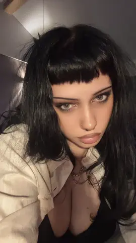 Insta - pinksnakey 