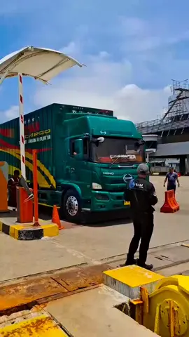 commander 😇 #kardusbalap  #tamcargo_id  #fypシ 
