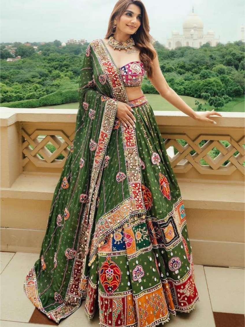 rs 1850- #mehendilook or#Garbalook 😍 w.a on 5792 9057 to order yours. #viralvideos #fypp #mauritiustiktok #maurice🇲🇺 #maurice🇲🇺 #videoviral #videoviral #mauritius🇲🇺👸🦋👣❤🔥 #mauritius #mauritius #viralvideo #viralvideos #fypp #goviraltiktok #goviral 