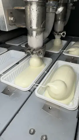 El Değmeden Maraş Dondurması Yapan Makine…😎😎 #türkiye #kahramanmaraş #dondurma #icecream #gurmemarask 