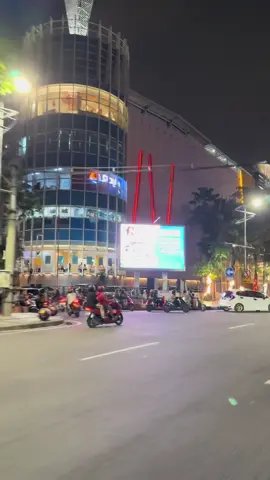 Royal plaza dan semua kenangannya, duwe kenangan opo neng kene rek?. #fyp #fypシ #foryou #foryoupage #mentahan #dangdut #dangdutkoplo #storytime #story #kenangan #simpatikmusic #irwandacademy2 #xybca #surabayatiktok #surabaya #surabaya24jam 