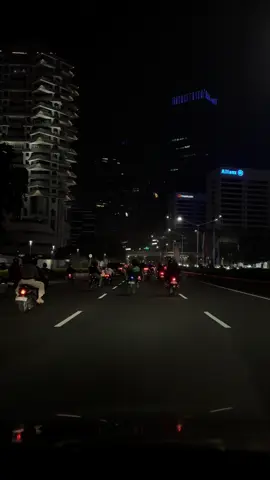 🌃✨ #citylights #jakarta #nightdrive #jkt #saturday #saturdaynight #aesthetic #aestheticvideos #malamminggu #night #city #satnight #latenight #fyp #foryou #foryoupage 