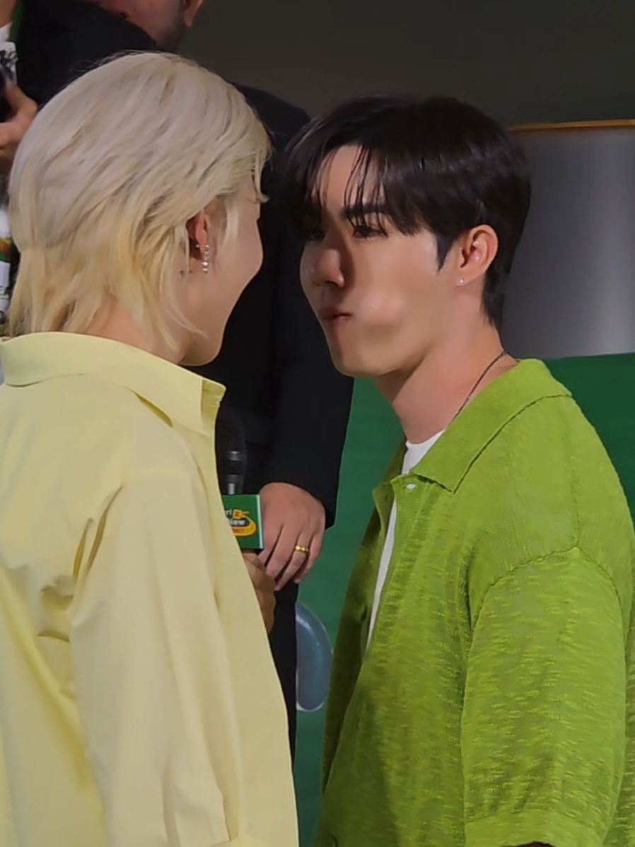 น้องนิวไหวมั้ย แต่แม่ไม่ไหว ตอบแทน @NuNew @ZEE  #ZestyJourneyกับซีนุนิว #zeenunew #ซีนุนิว #zeepruk #Nunew #นุนิว #ซีพฤกษ์ 
