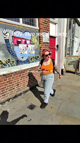 Spreading good vibes in the 🌞 