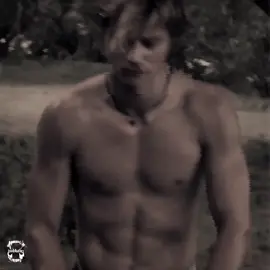 – який же він axyєннuй [id:my] • #hubbabg #любро #jjmaybank #jjmaybankedit #rudypankow #rudypankowedit #outerbanks #obx #obxedit #джейджеймейбанк #внешниеотмели #fyp #on #viral 