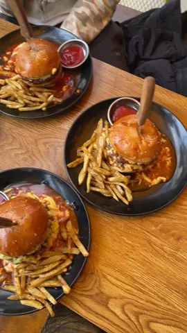 Burger & Beyond 📍  Beyond special - 480 birr Military style - 520 birr Big show burger - 600 birr Chef’s burger - 550 birr  #foodreviwe #CapCut #corkireview #viral #fyp @𝓚𝓐𝓲.☆ @LUX._.m4 @➴ቀብራ⁺ራው➹ @DDT💙 @🦇 